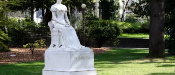 Italien: Sissi-Denkmal in Meran. Laaser-Marmor: Spezialreinigung und Langzeitimprägnierung.